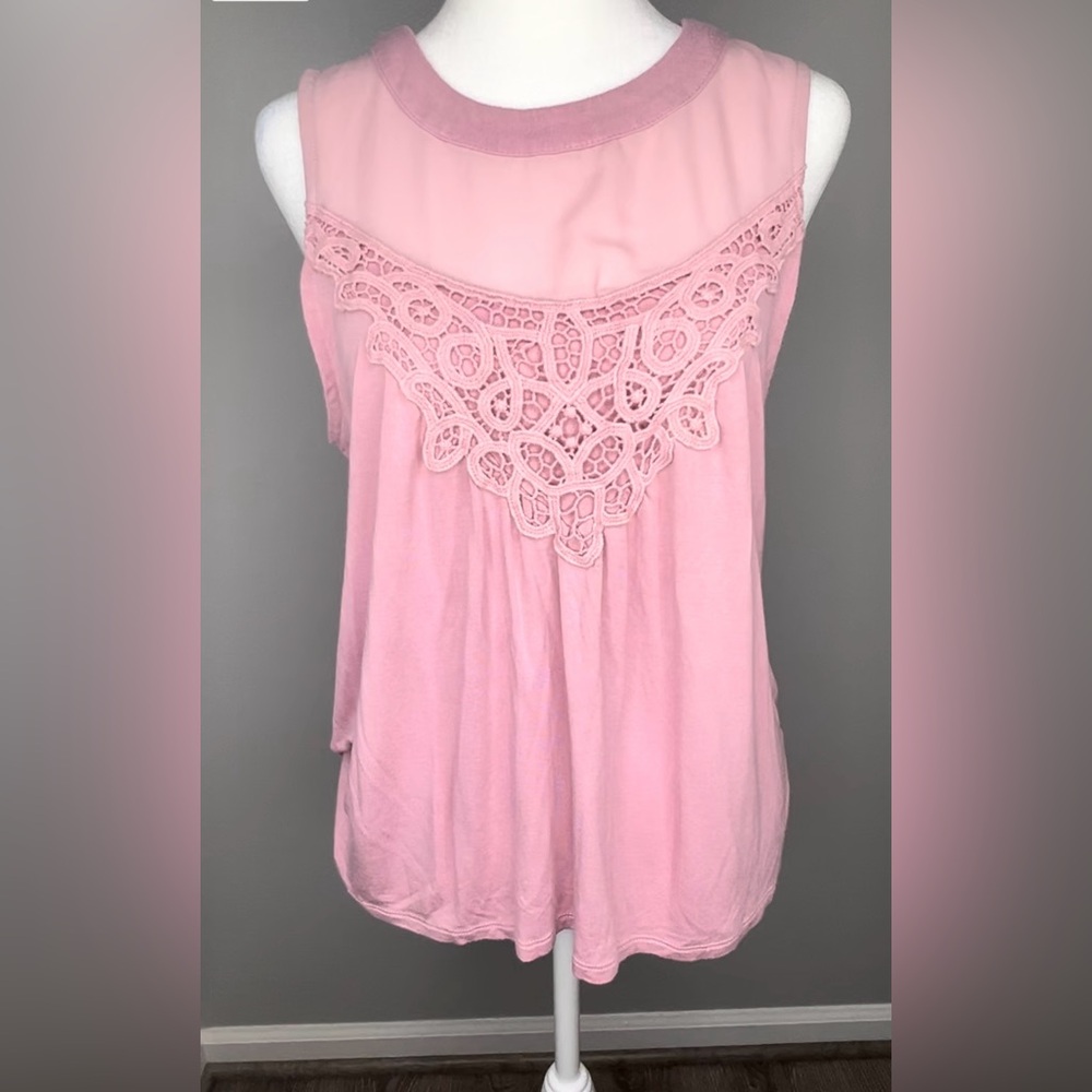 COPY - Xhilaration Sleeveless Blouse - Blush Pink Size Medium